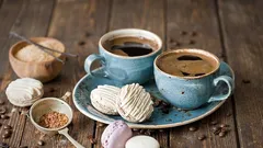 Nájdite rovnováhu: koľko šálok kávy denne je skutočne vhodné vypiť?